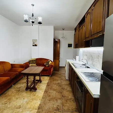Flat * Sarandë